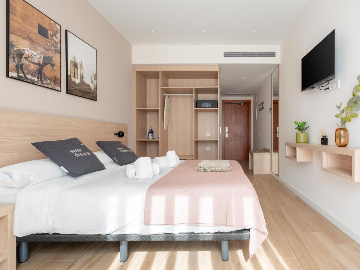 Limehome Barcelona Carrer De Besalu 82 Exteriér fotografie