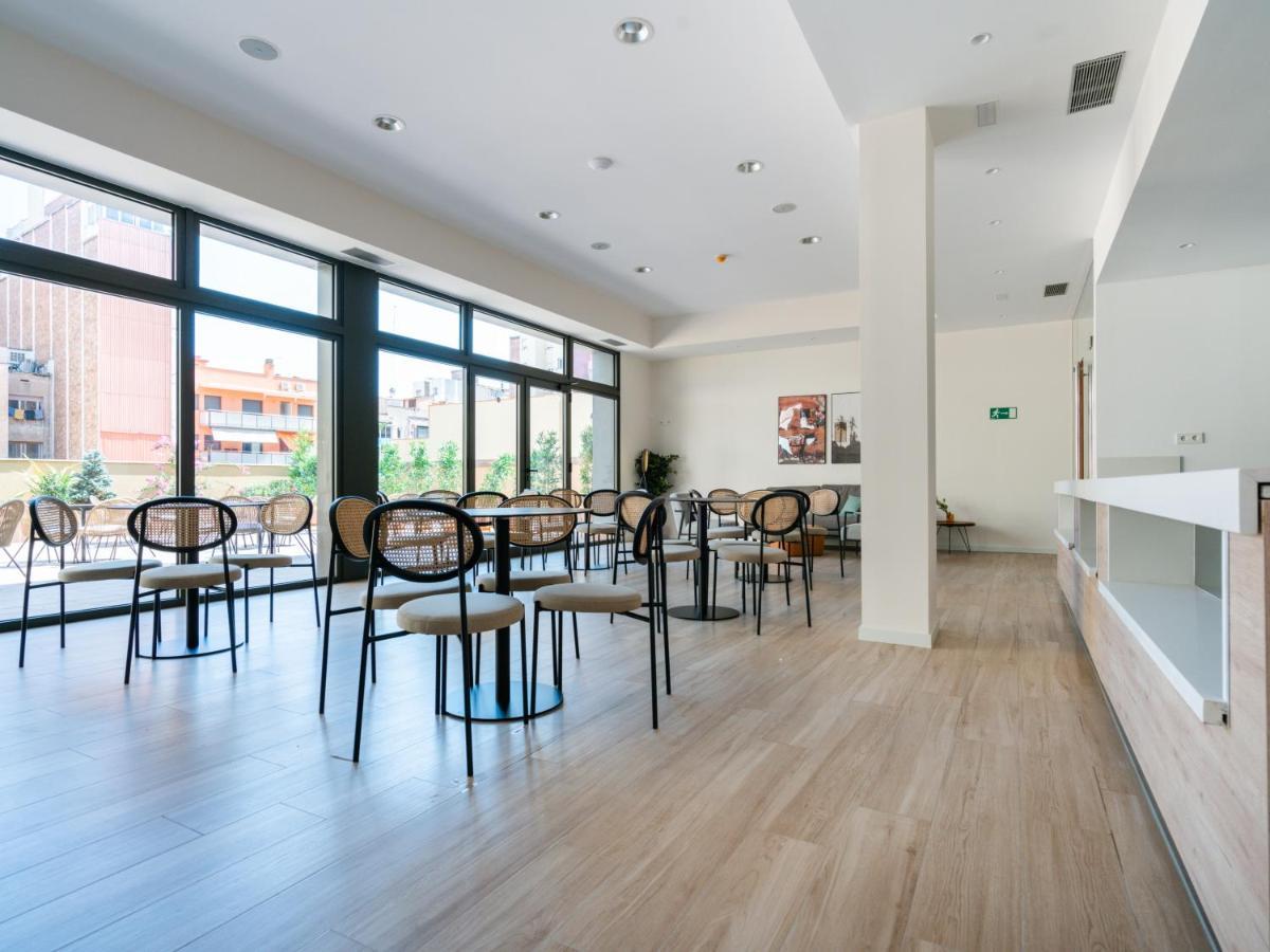 Limehome Barcelona Carrer De Besalu 82 Exteriér fotografie