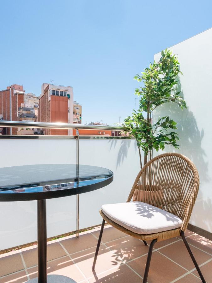 Limehome Barcelona Carrer De Besalu 82 Exteriér fotografie